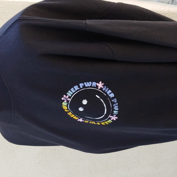 Ladies Cropped Happy Face Sweatshirt in Black-Large - Picture 5 of 8